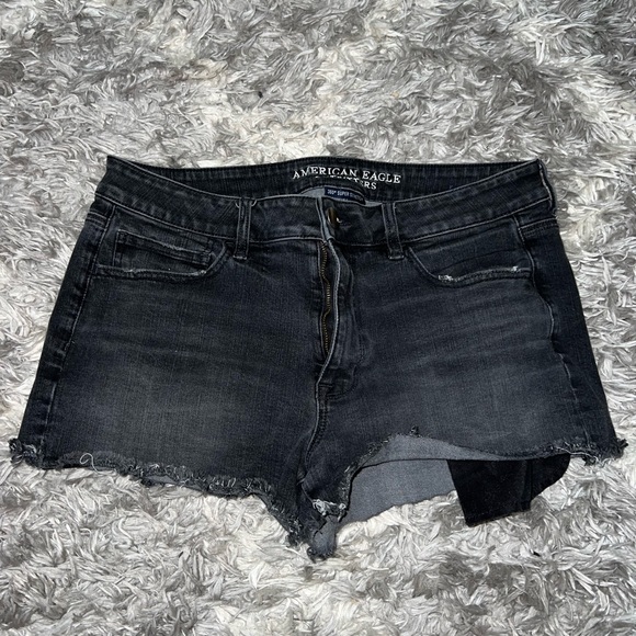 American Eagle Black Denim Shorts - Picture 1 of 4
